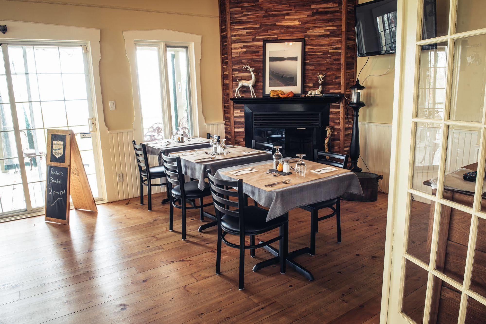 L'Authentique Auberge De Charlevoix Les Éboulements Buitenkant foto